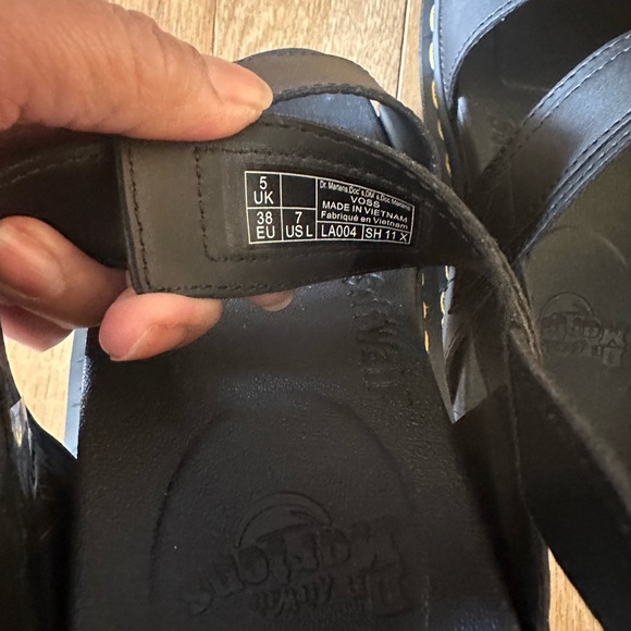 {NEW} DR. MARTENS Voss Women’s Leather Strap Sandals - Picture 7 of 11